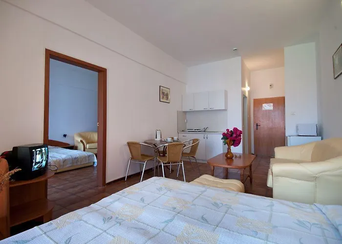 Regina 3* サニービーチ