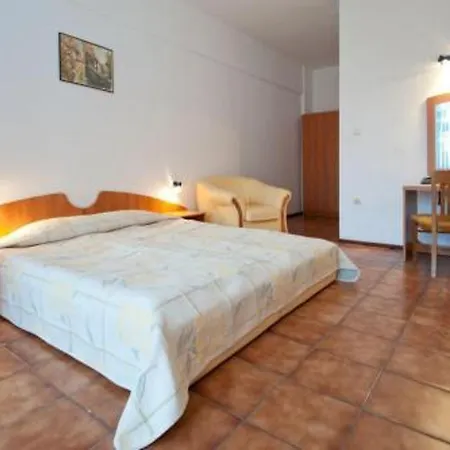 Regina Hotel