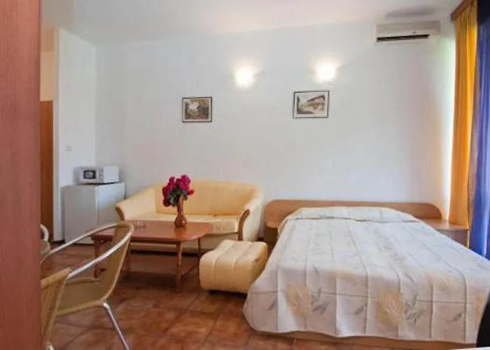 Regina Отель 3*